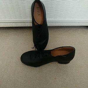 Women's tap shoes